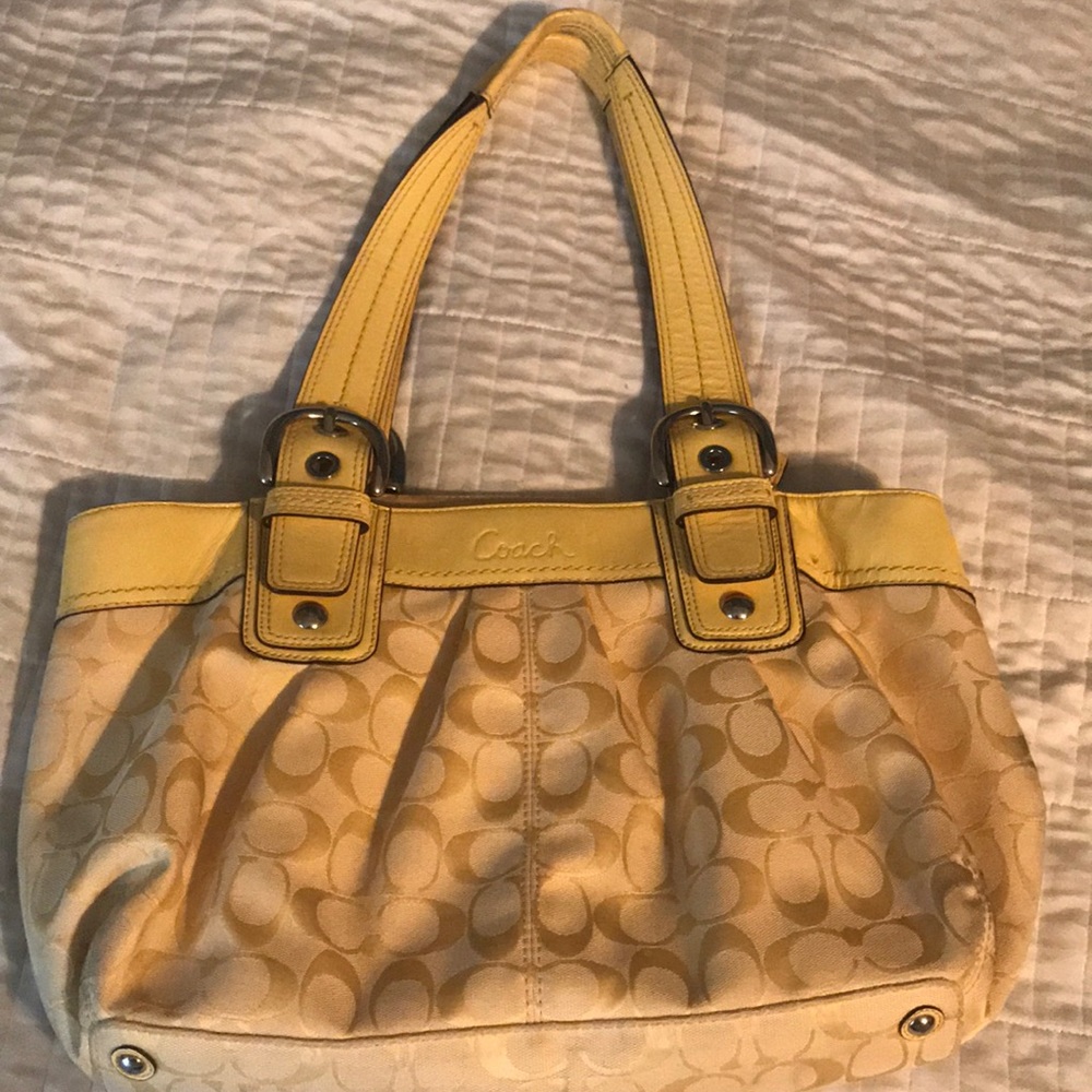 Gently used coach purse